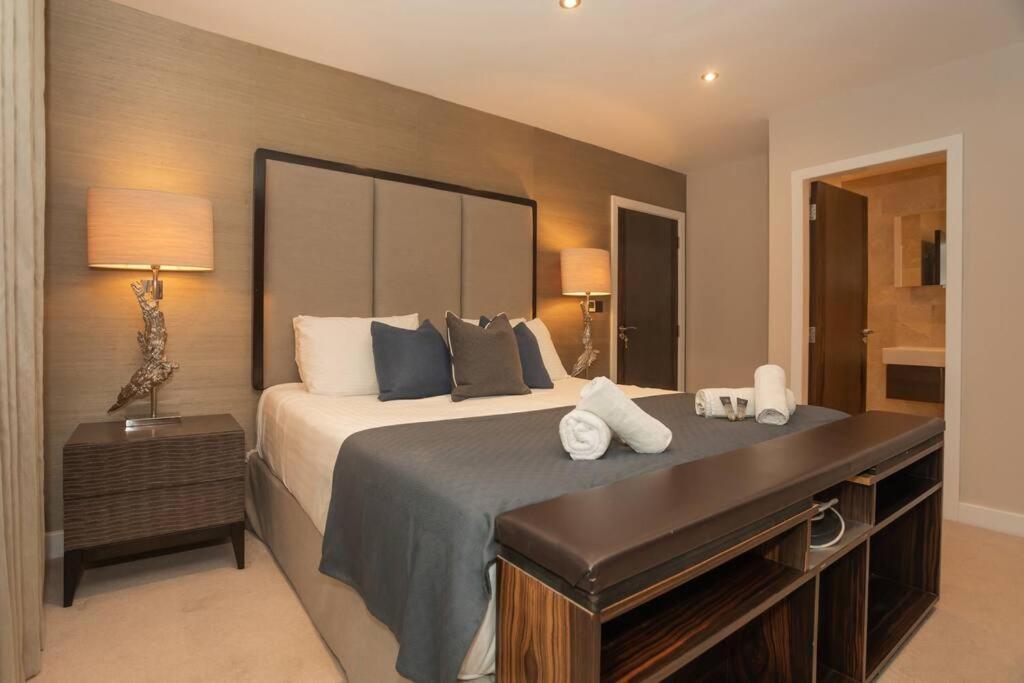 Stylish Penthouse Apartment With Hot Tub Μπαθ Εξωτερικό φωτογραφία