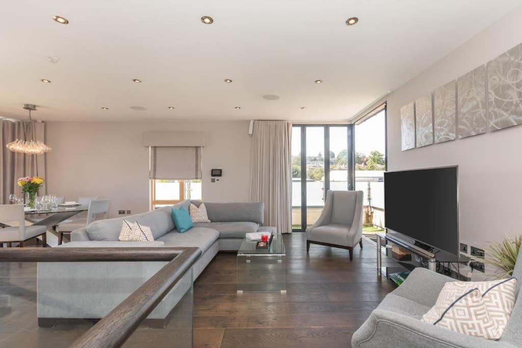 Stylish Penthouse Apartment With Hot Tub Μπαθ Εξωτερικό φωτογραφία